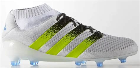 goedkope voetbalschoenen met sok adidas|Adidas voetbalschoenen intersport.